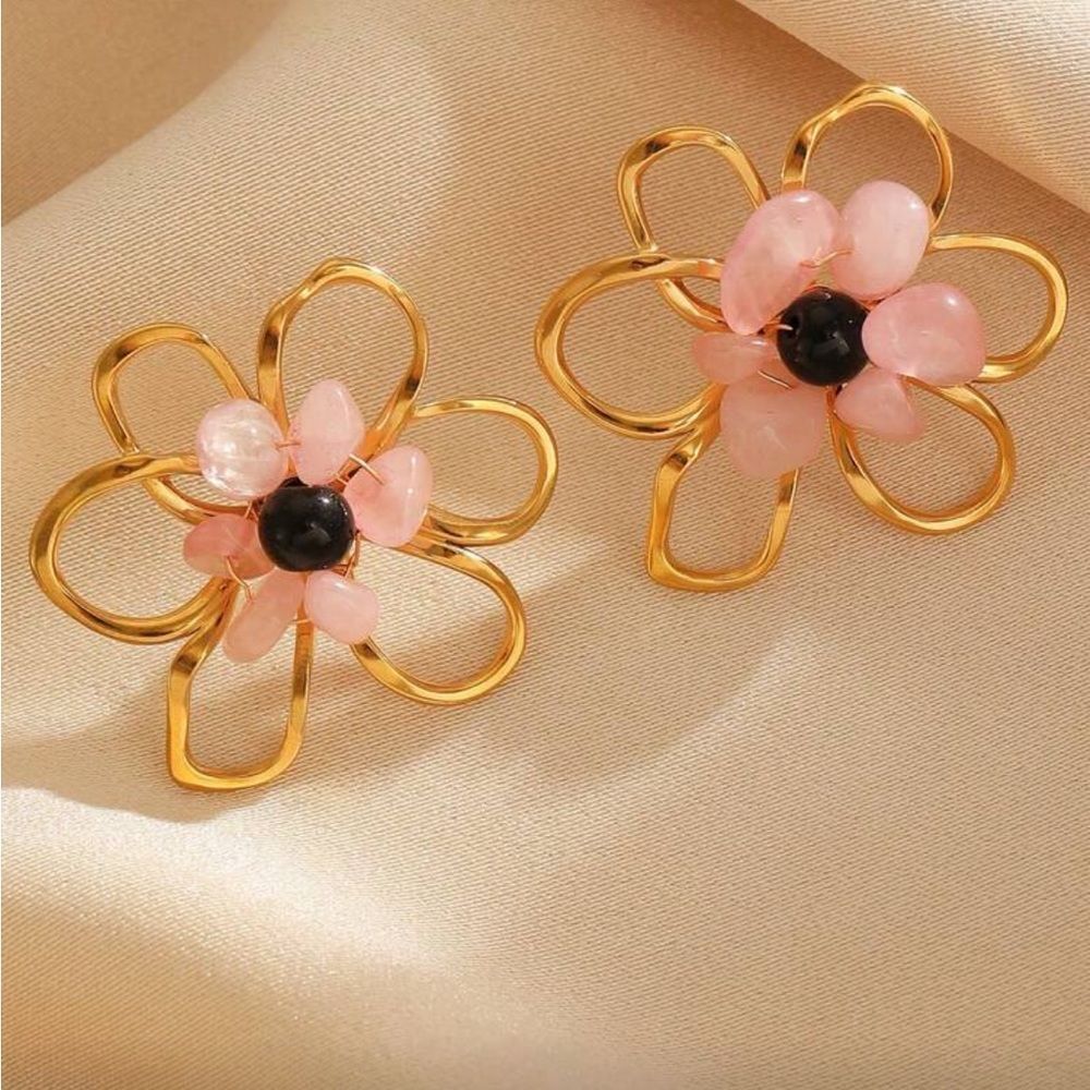 Gold and Pink Earrings Q545